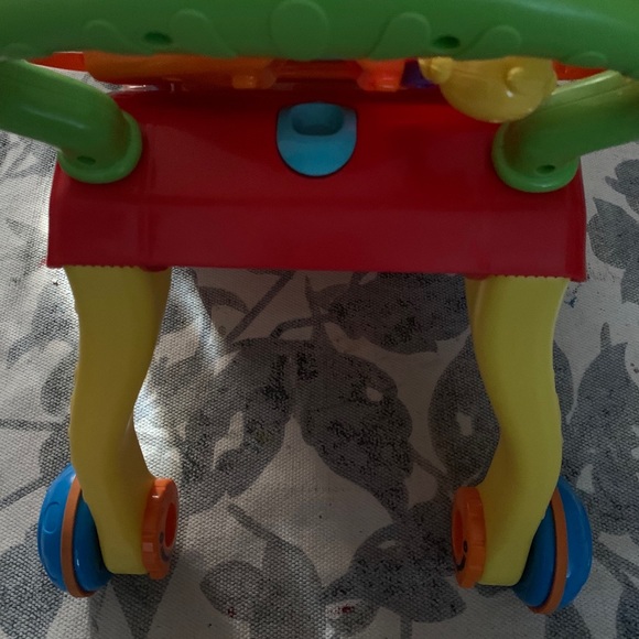 VTech Stroll and Discover Activity Walke - Picture 3 of 4